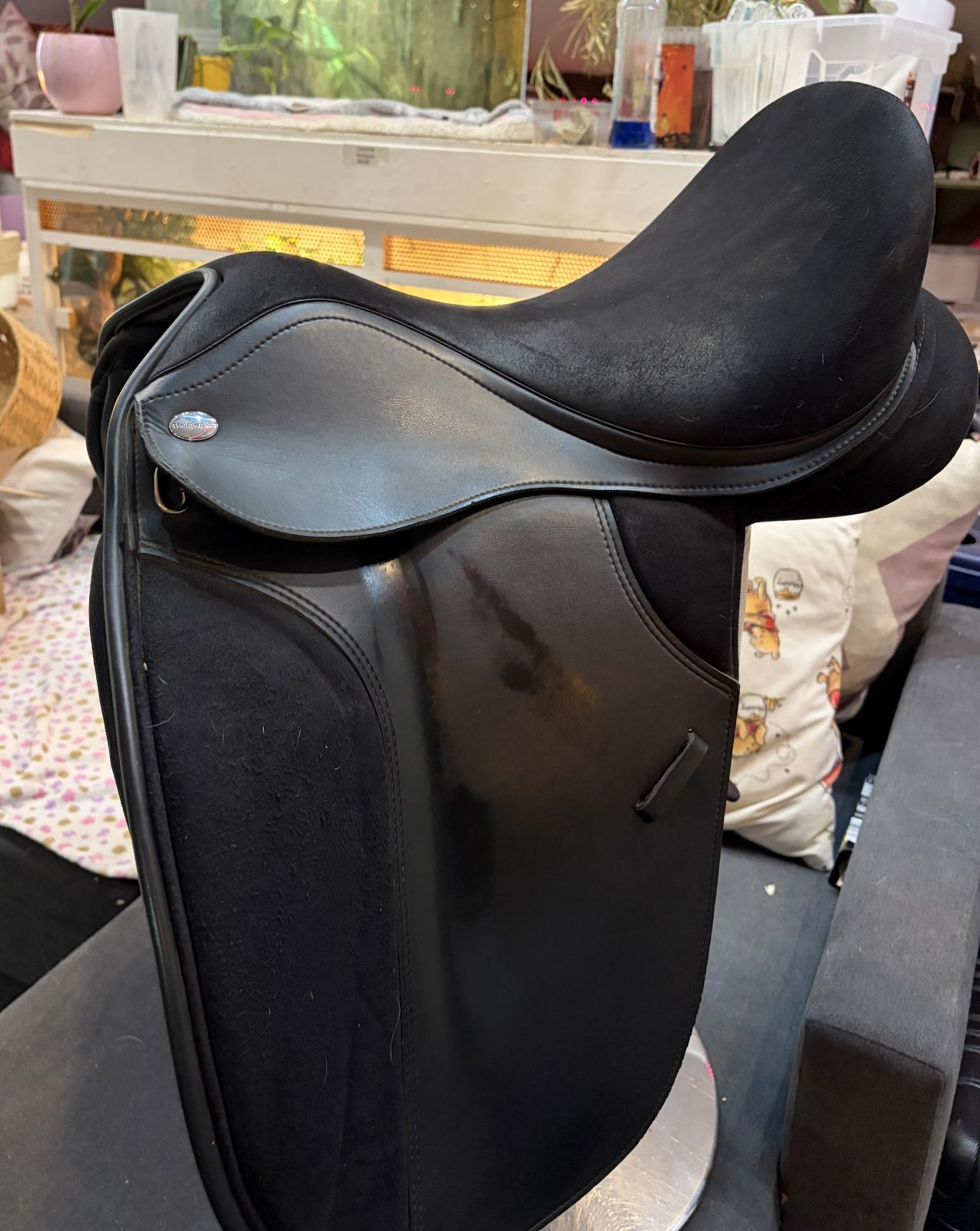 Thorowgood T4 Dressursattel – schwarz – wechselbares Kopfeisen